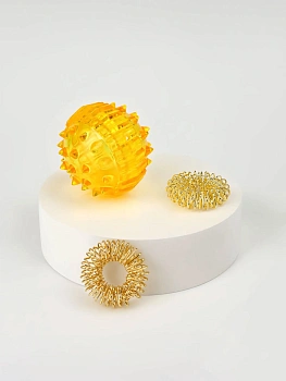 Массажер пластиковый универсальный Шарик с 2 кольцами желтый 10419979 в Магазине Спорт - Пермь