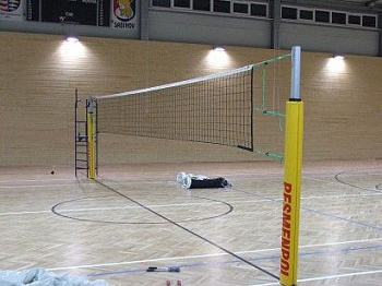 Сетка волейбольная ОСК 9,5х1м (нить 2,5мм, ячейка 100х100мм, верхняя лента 5см)