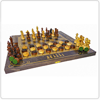 Набор 2в1 Шахматы обиходные деревянные с подклейкой фетром (лак) + шашки деревянные (лак), доска черная, рисунок золото (400х200 мм) Арт. 02-124