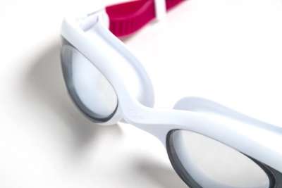 Очки для плавания ARENA The One Woman, артикул 002756 100, smoke-white-purple в магазине Спорт - Пермь